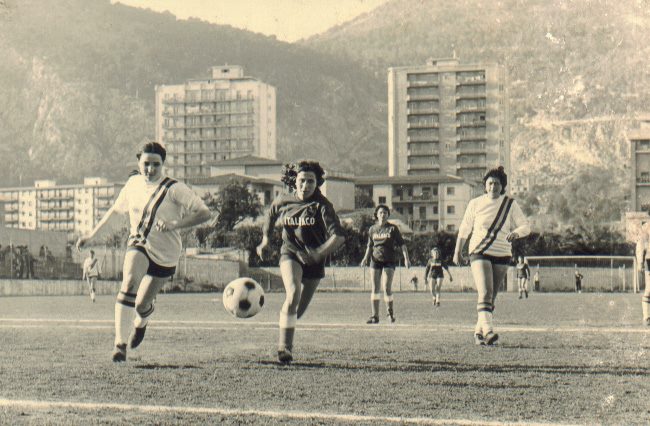 Le donne che sfidarono a calcio il fascismo