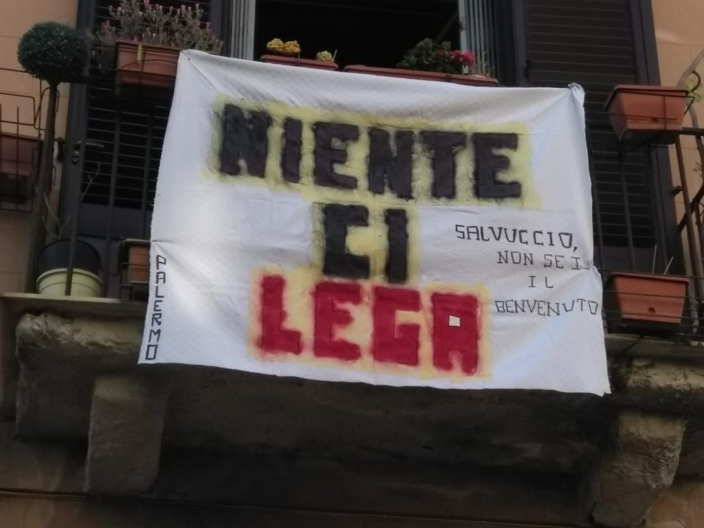 Dal no alla mafia a Salvini: tornano i lenzuoli a Palermo
