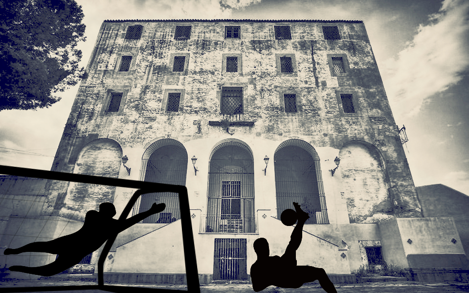 Partita da pazzi all’ex manicomio