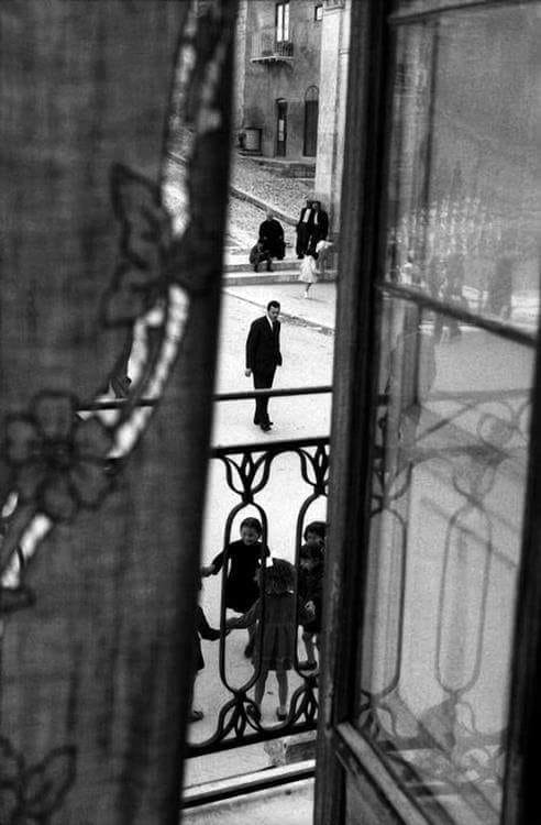 Sergio Larraín e il marchio Magnum  a Villalba. Ritratto di una Sicilia scomparsa