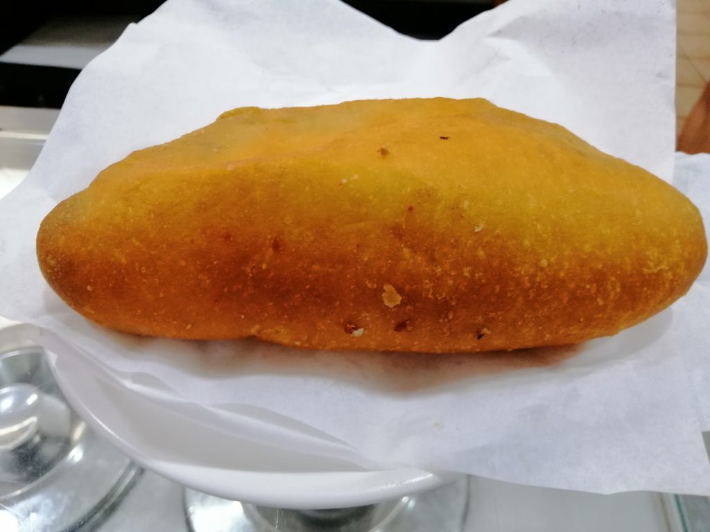 Calzone, mon amour: da Scatassa lo fanno così